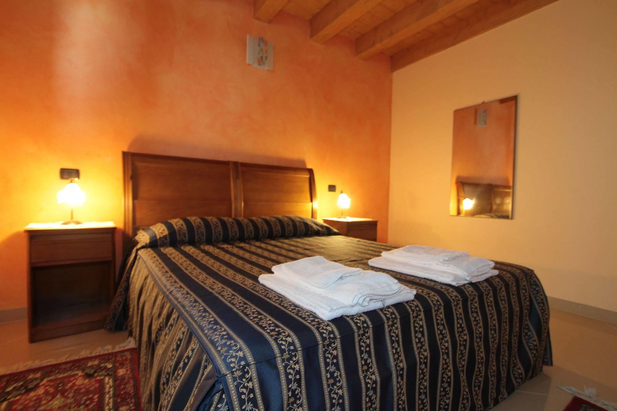 Agriturismo Tre Rondini Леньяґо Екстер'єр фото
